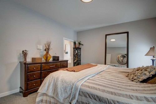 800 Mandalay Link, Carstairs, AB - Indoor Photo Showing Bedroom