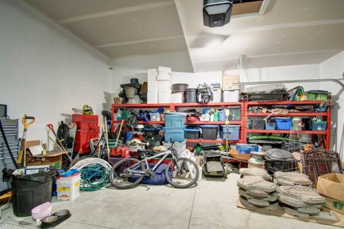 800 Mandalay Link, Carstairs, AB - Indoor Photo Showing Other Room