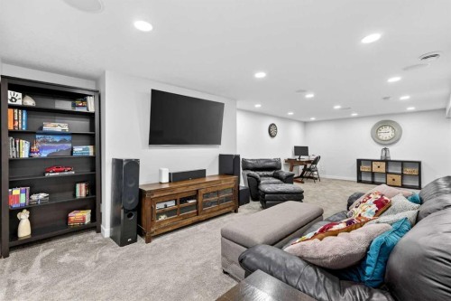 316 Wascana Crescent Se, Calgary, AB - Indoor