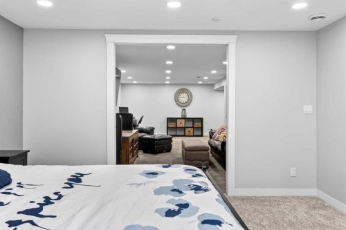 316 Wascana Crescent Se, Calgary, AB - Indoor
