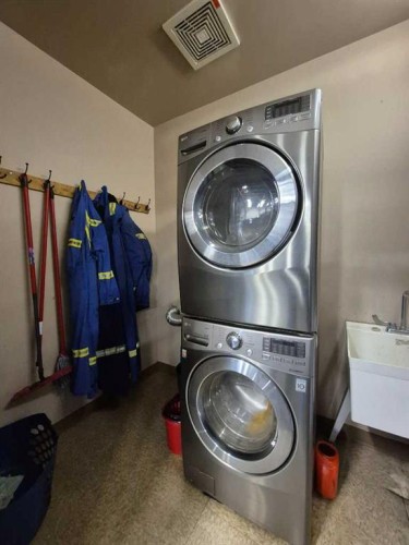 5815 49 Avenue, Olds, AB 