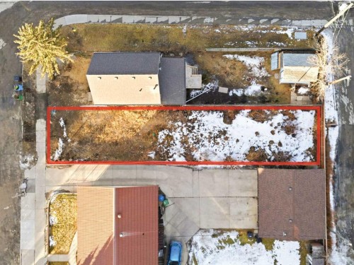 68 7 Street Ne, Calgary, AB 