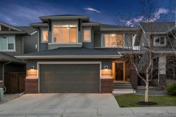 19 Cranbrook Crescent SE Calgary, AB T3M 3L5