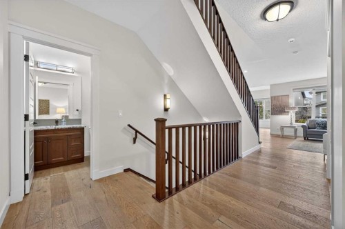 19 Cranbrook Crescent Se, Calgary, AB - Indoor Photo Showing Other Room