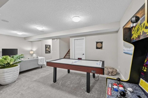19 Cranbrook Crescent Se, Calgary, AB - Indoor Photo Showing Other Room