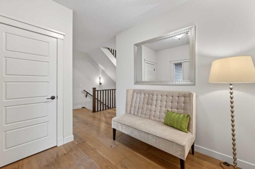 19 Cranbrook Crescent Se, Calgary, AB - Indoor Photo Showing Other Room
