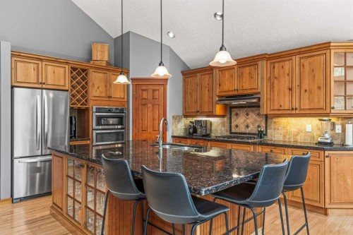 116 Casale Place, Canmore, AB - Indoor Photo Showing Kitchen With Upgraded Kitchen