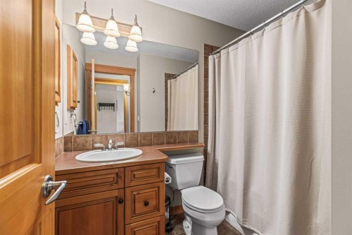 116 Casale Place, Canmore, AB - Indoor Photo Showing Bathroom