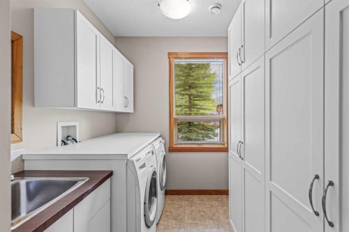 116 Casale Place, Canmore, AB - Indoor Photo Showing Laundry Room