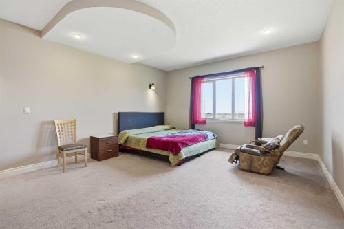 280135 Township Road 242 Se, Chestermere, AB - Indoor Photo Showing Bedroom
