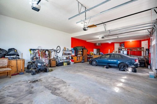 280135 Township Road 242 Se, Chestermere, AB - Indoor Photo Showing Garage