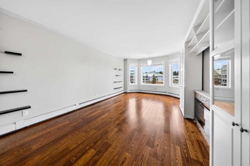 3402-3402 Hawksbrow Point Nw, Calgary, AB - Indoor Photo Showing Other Room