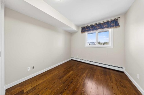 3402-3402 Hawksbrow Point Nw, Calgary, AB - Indoor Photo Showing Other Room