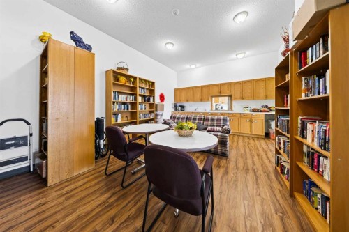 3402-3402 Hawksbrow Point Nw, Calgary, AB - Indoor