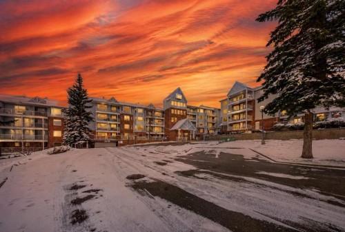 3402-3402 Hawksbrow Point Nw, Calgary, AB - Outdoor