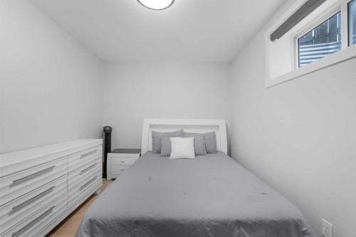 31 Saddleback Way Ne, Calgary, AB - Indoor Photo Showing Bedroom