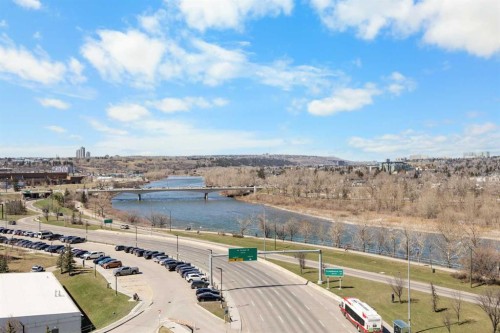 901-1121 6 Avenue SW Calgary, AB T2P 5J4