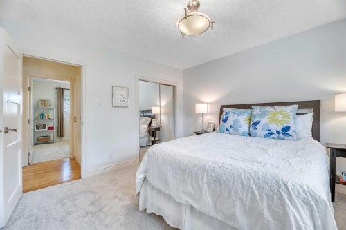 48 Waterloo Drive Sw, Calgary, AB - Indoor Photo Showing Bedroom