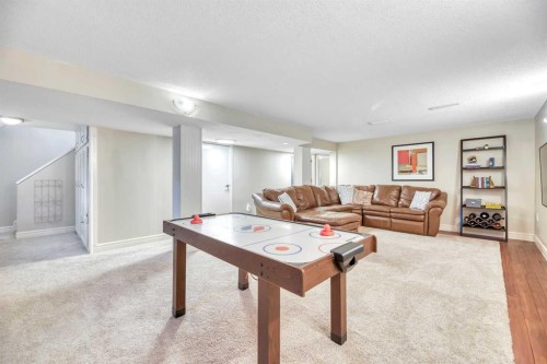 48 Waterloo Drive Sw, Calgary, AB - Indoor Photo Showing Other Room