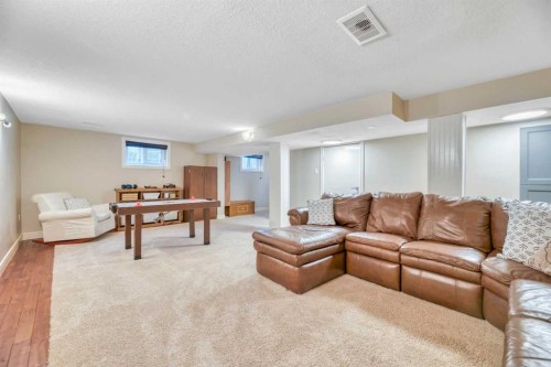 48 Waterloo Drive Sw, Calgary, AB - Indoor