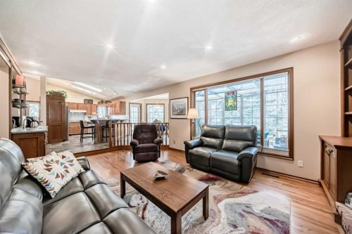 29 Deer River Green Se, Calgary, AB - Indoor Photo Showing Living Room