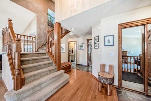 29 Deer River Green Se, Calgary, AB - Indoor Photo Showing Other Room