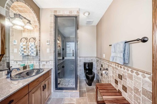 29 Deer River Green Se, Calgary, AB - Indoor Photo Showing Other Room
