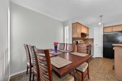 78 Cranberry Close Se, Calgary, AB - Indoor