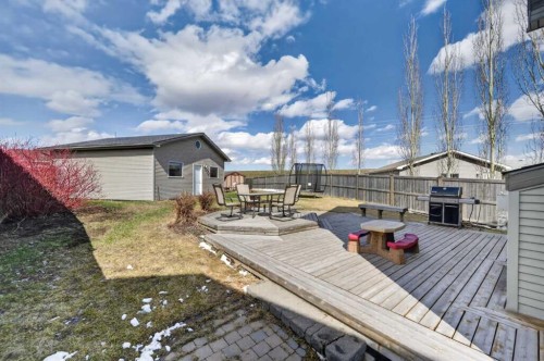 78 Cranberry Close Se, Calgary, AB - Outdoor