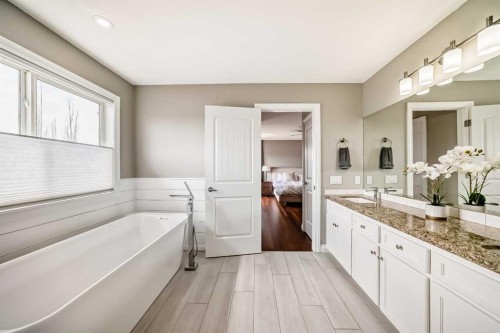 127 Cimarron Park Circle, Okotoks, AB - Indoor Photo Showing Bathroom