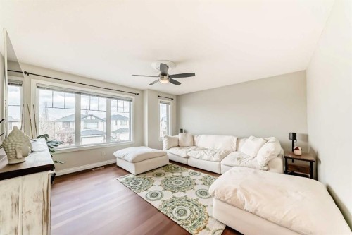 127 Cimarron Park Circle, Okotoks, AB - Indoor Photo Showing Living Room