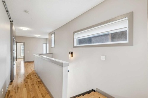 2011 48 Avenue Sw, Calgary, AB - Indoor Photo Showing Other Room