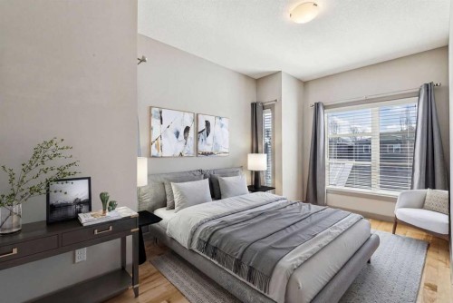2011 48 Avenue Sw, Calgary, AB - Indoor Photo Showing Bedroom