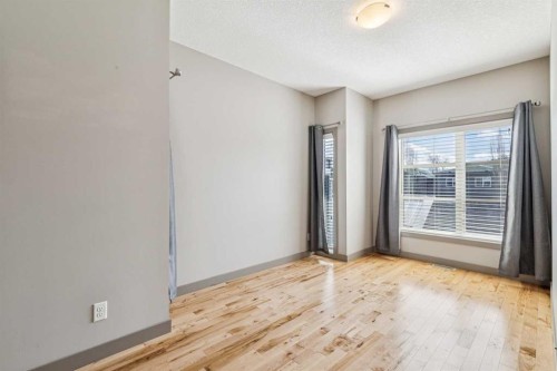 2011 48 Avenue Sw, Calgary, AB - Indoor Photo Showing Other Room