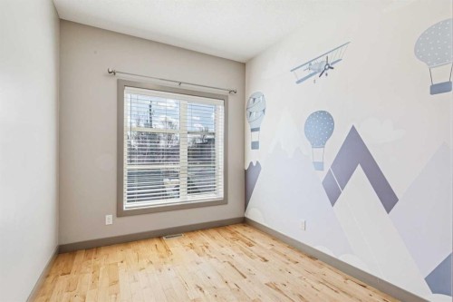 2011 48 Avenue Sw, Calgary, AB - Indoor Photo Showing Other Room