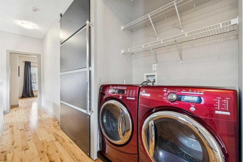 2011 48 Avenue Sw, Calgary, AB - Indoor Photo Showing Laundry Room