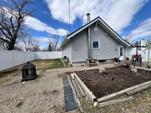 132 8 Avenue, Gleichen, AB - Outdoor