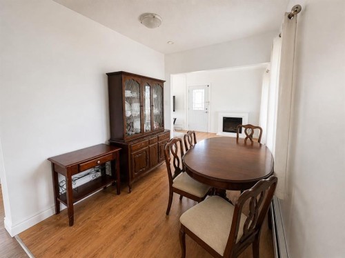 132 8 Avenue, Gleichen, AB - Indoor Photo Showing Dining Room