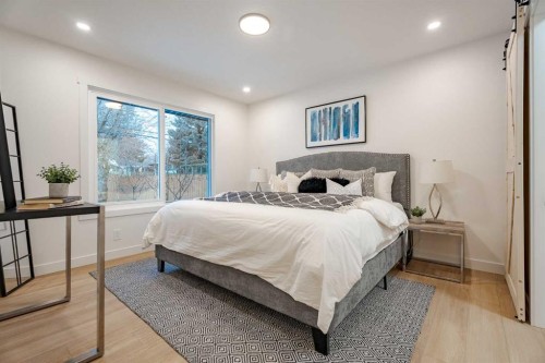 451 Arlington Drive Se, Calgary, AB - Indoor Photo Showing Bedroom
