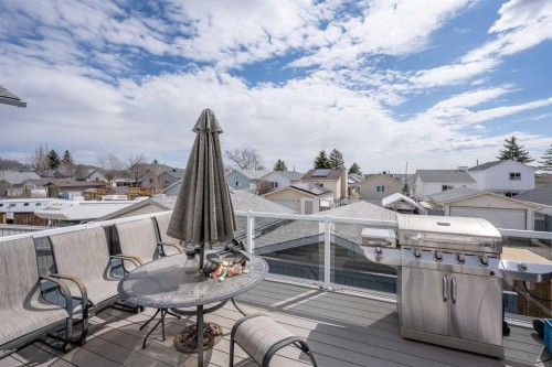 136 Hunterhorn Drive Ne, Calgary, AB - Outdoor With Deck Patio Veranda