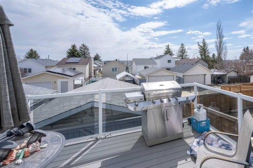 136 Hunterhorn Drive Ne, Calgary, AB - Outdoor