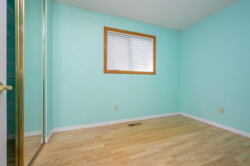 136 Hunterhorn Drive Ne, Calgary, AB - Indoor Photo Showing Other Room