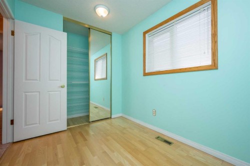 136 Hunterhorn Drive Ne, Calgary, AB - Indoor Photo Showing Other Room