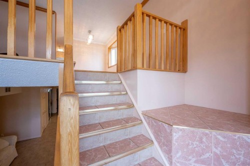 136 Hunterhorn Drive Ne, Calgary, AB - Indoor Photo Showing Other Room