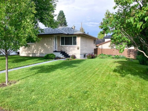84 Waterloo Drive Sw, Calgary, AB - Outdoor