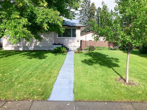 84 Waterloo Drive Sw, Calgary, AB - Outdoor