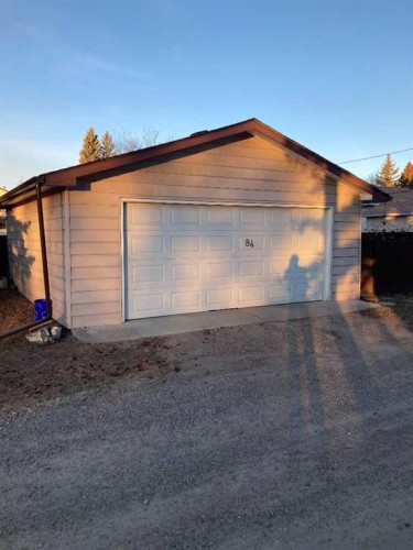 84 Waterloo Drive Sw, Calgary, AB - Outdoor