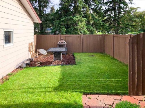 84 Waterloo Drive Sw, Calgary, AB - Outdoor