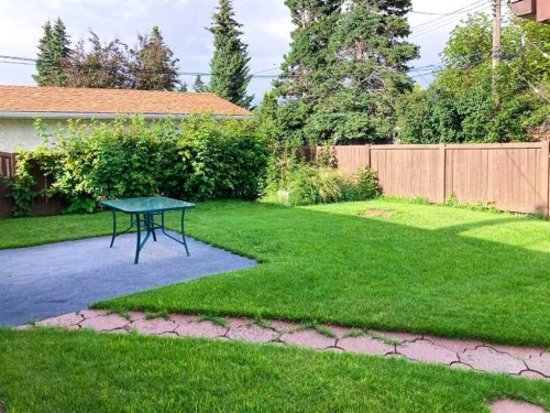 84 Waterloo Drive Sw, Calgary, AB - Outdoor