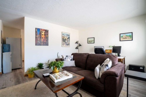 84 Waterloo Drive Sw, Calgary, AB - Outdoor